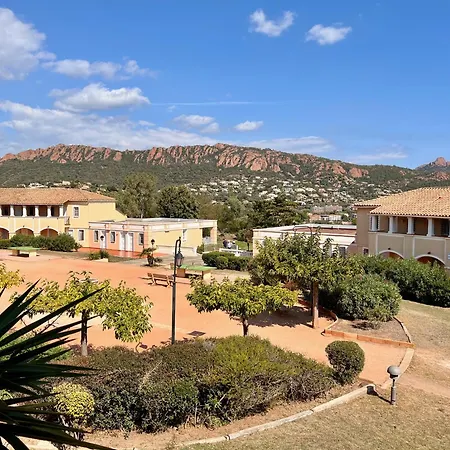 Cap Esterel Prestige-climatisation-jardins Clos-pleine Vue Ou Esterel *