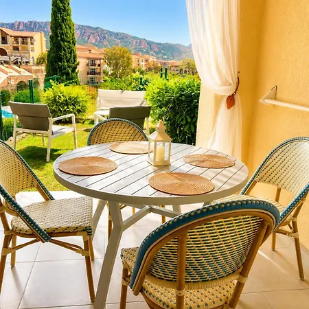Cap Esterel Prestige-climatisation-jardins Clos-pleine Vue Ou Esterel Апартаменты *