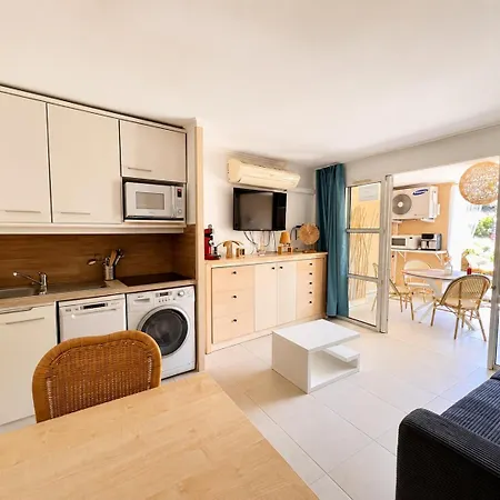 Cap Esterel Prestige-climatisation-jardins Clos-pleine Vue Ou Esterel *
