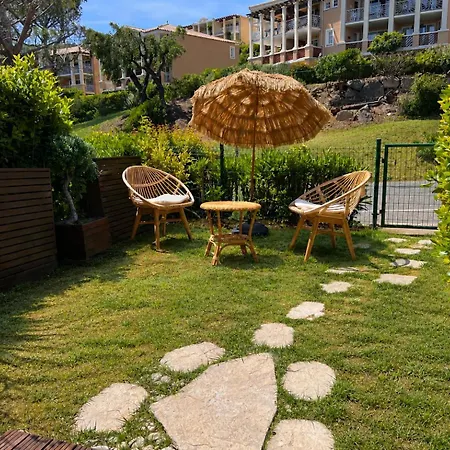 Cap Esterel Prestige-climatisation-jardins Clos-pleine Vue Ou Esterel * Сен-Рафаэль