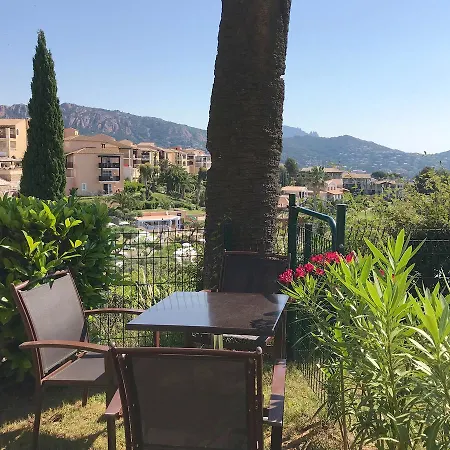 Cap Esterel Prestige-climatisation-jardins Clos-pleine Vue Ou Esterel *