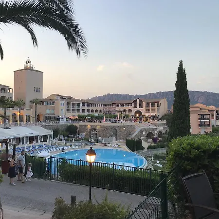 Cap Esterel Prestige-climatisation-jardins Clos-pleine Vue Ou Esterel *